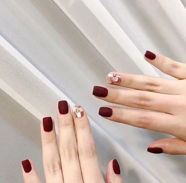 Những mẫu nail đẹp nhẹ nhàng đang thịnh hành nhất