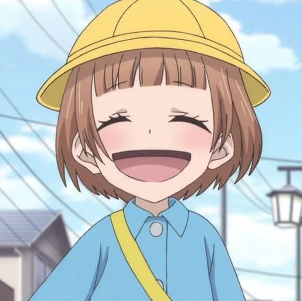 Ảnh đại diện anime cô gái đội mũ vàng đang cười vui vẻ