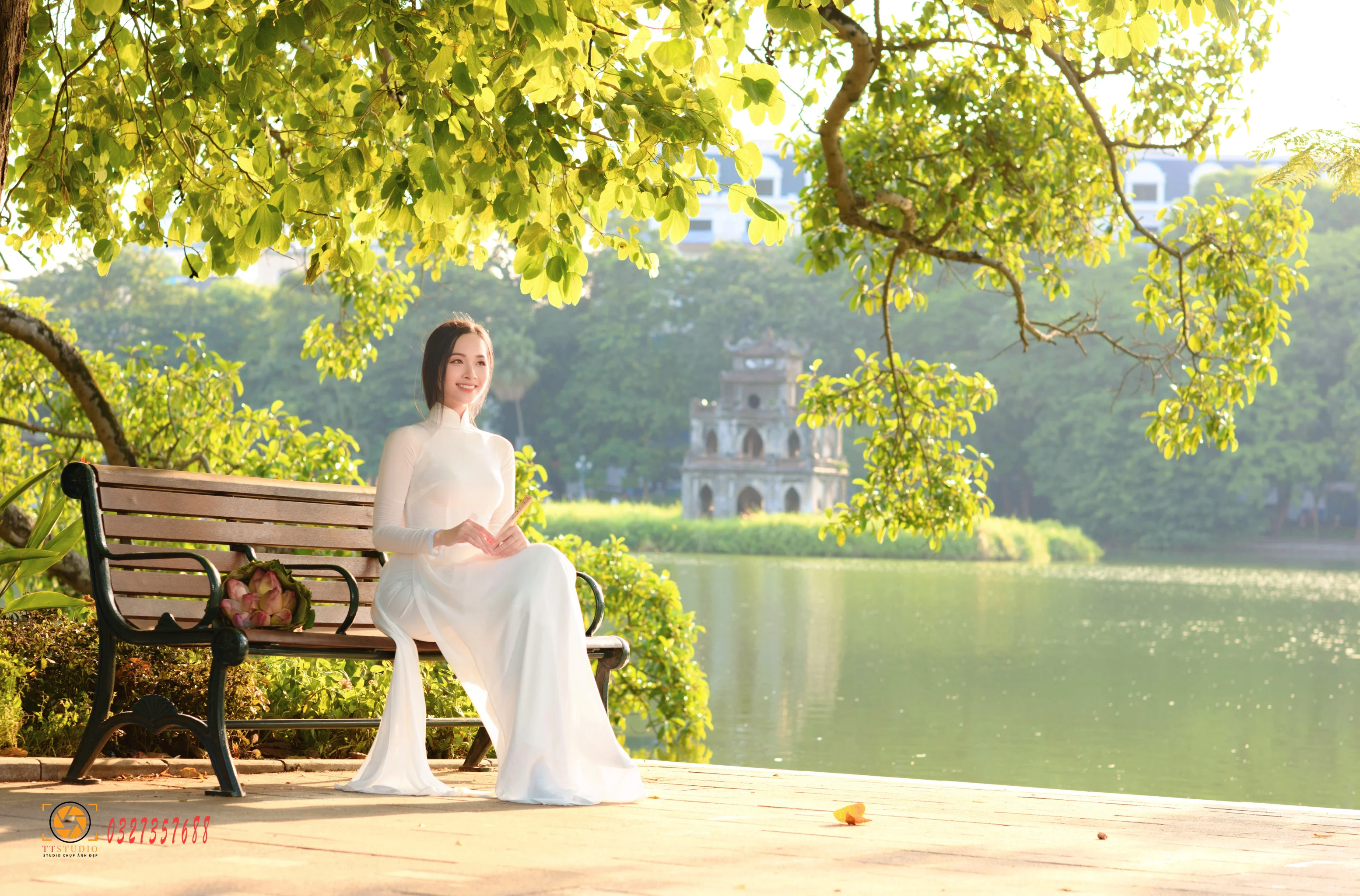 Dịch vụ chụp ảnh ở Hồ Gươm
