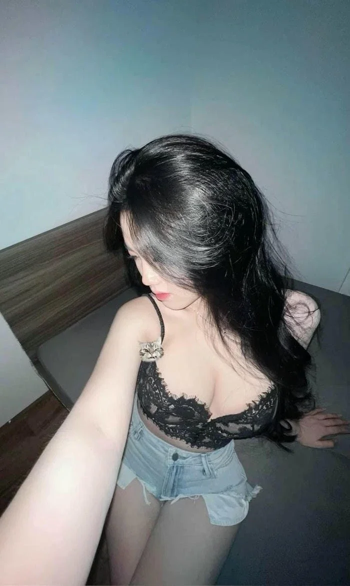 66+ hình ảnh gái xinh vú to tròn cực phê cho Fan ngực khủng (2)