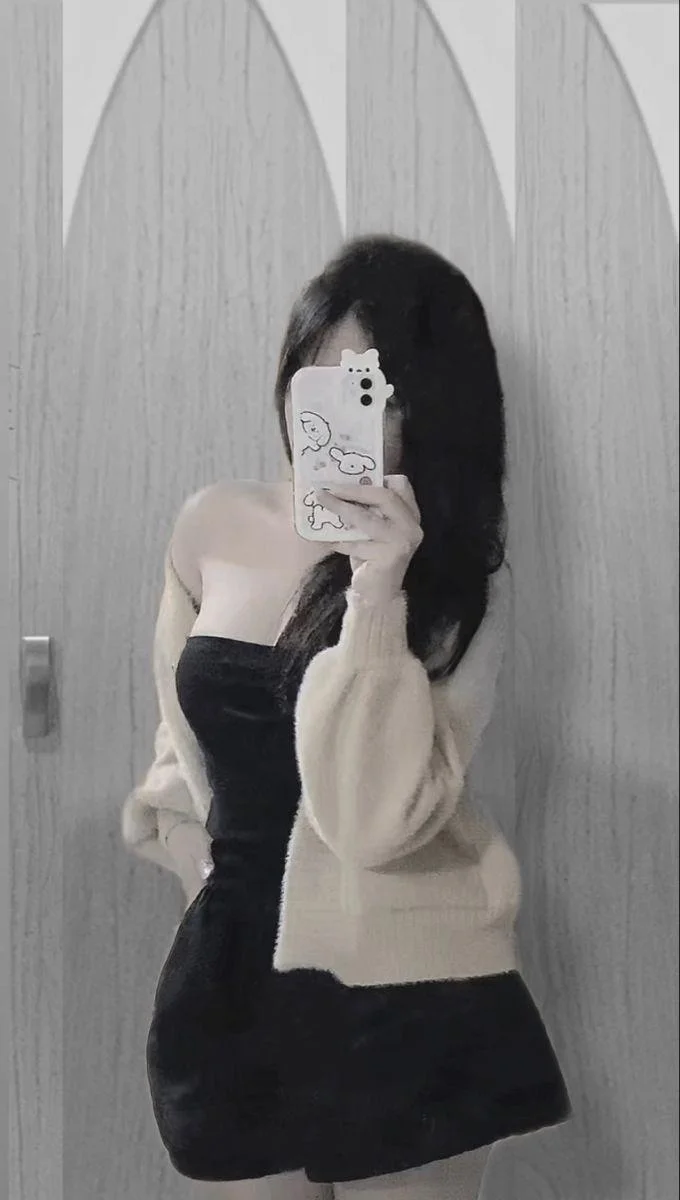 Gái xinh sexy trong bộ đồ lửng quyến rũ