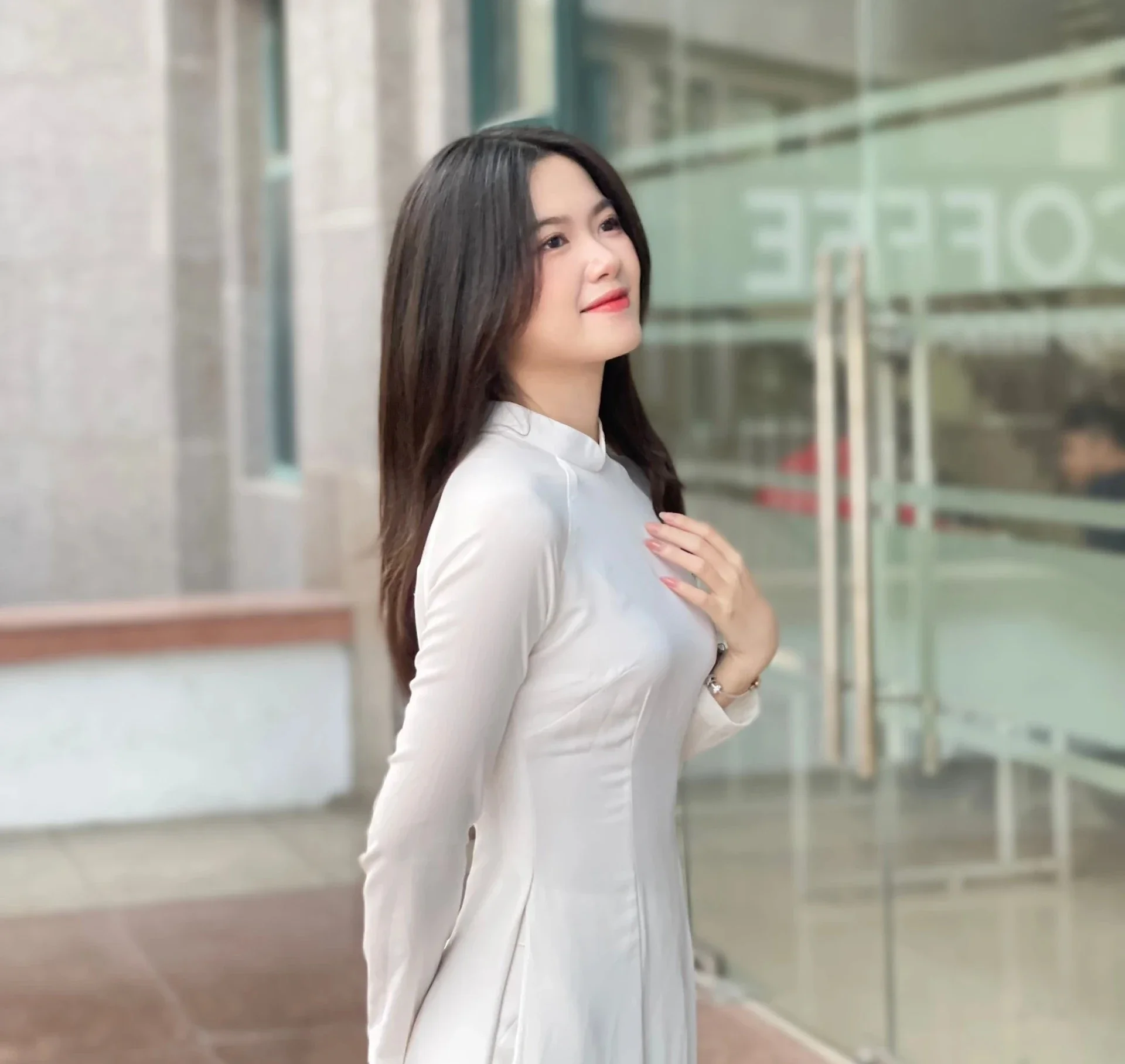 Nữ 'Sinh viên 5 tốt' xinh đẹp, giỏi giang