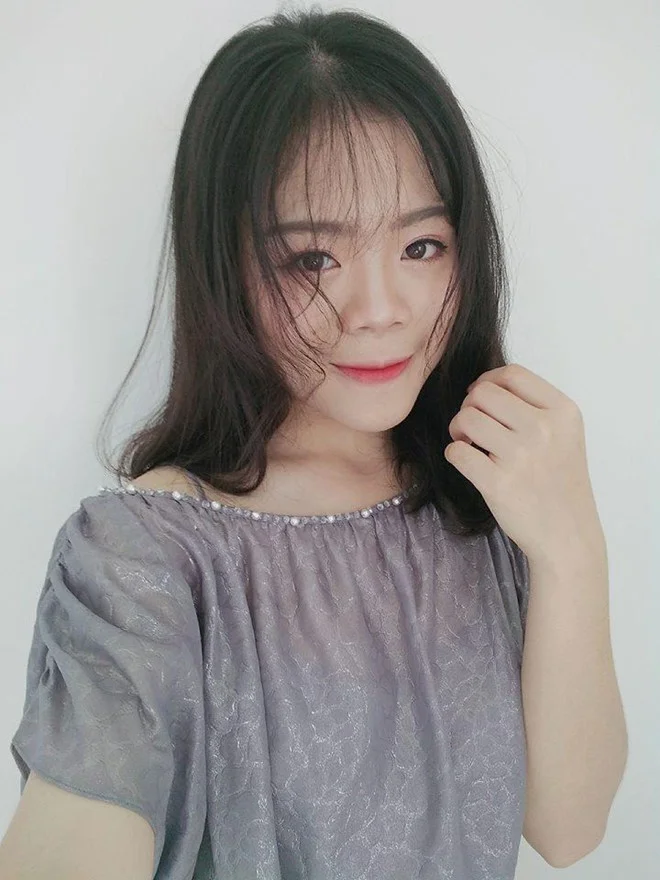 4 cô gái xinh đẹp được chú ý khi trở thành sinh viên