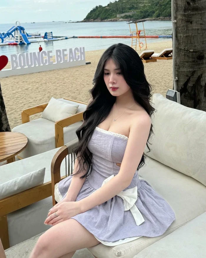 nét dịu dàng quỳnh alee bikini gắn phong cách