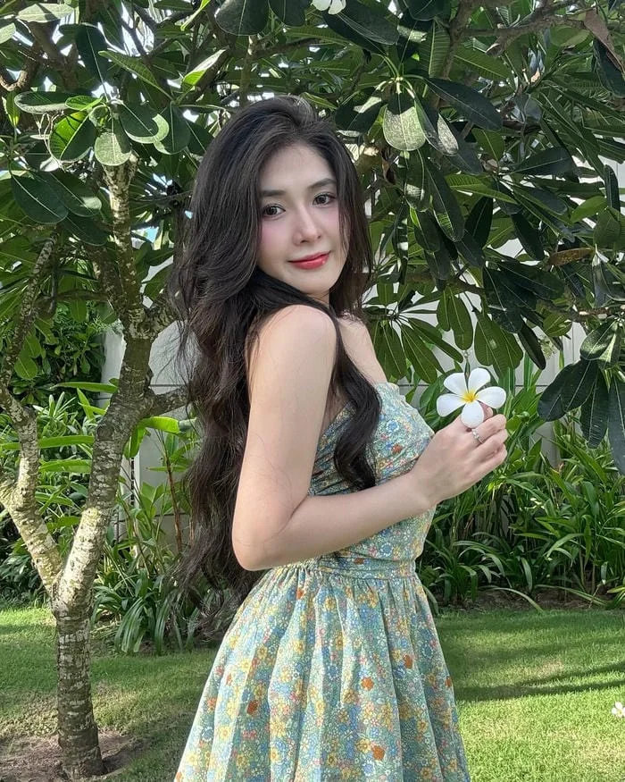 phong cảnh mùa hè quỳnh alee bikini
