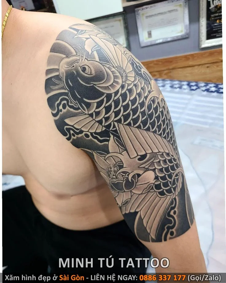 Hình xăm cá chép full bắp tay